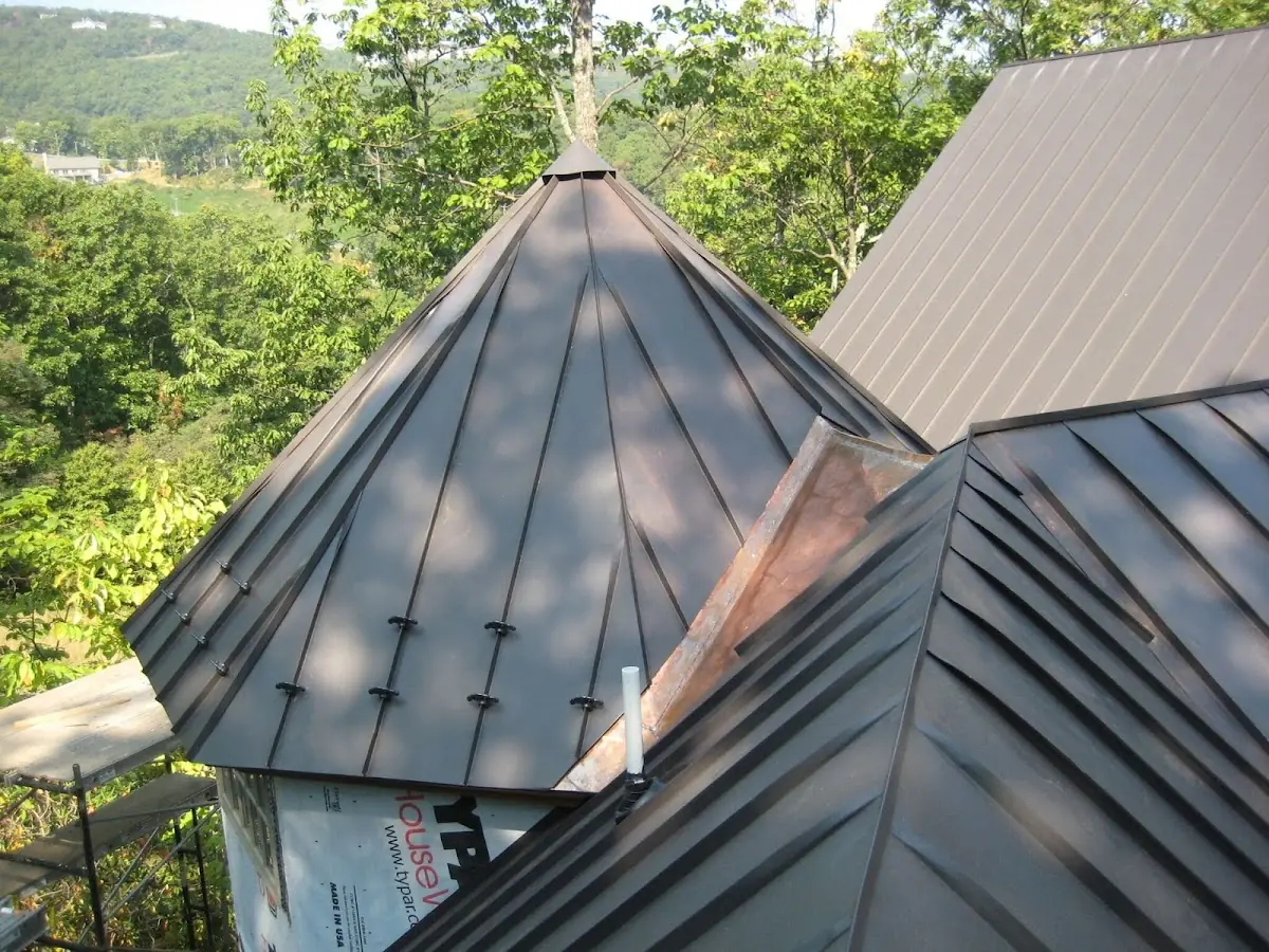 Professional Roof Tarp Installation by Craftsman Roofing in Kirby Woods